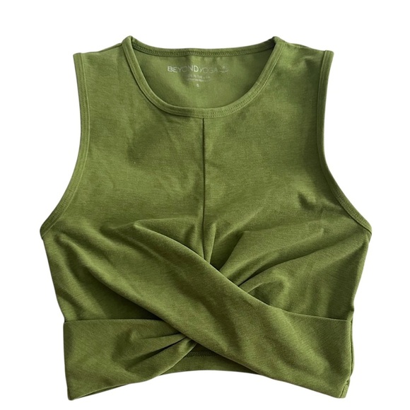 Beyond Yoga Featherweight Center Stage Cropped Tank - Green Heather SZ small - Picture 1 of 4